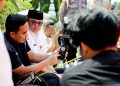 Temui Massa Aksi, Wali Kota Cilegon Robinsar Sepakat Evaluasi Postur APBD