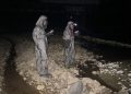 Diduga Berkaitan dengan Pembangkit Listrik, Brimob Periksa Air Sungai yang Keruh di Lebak