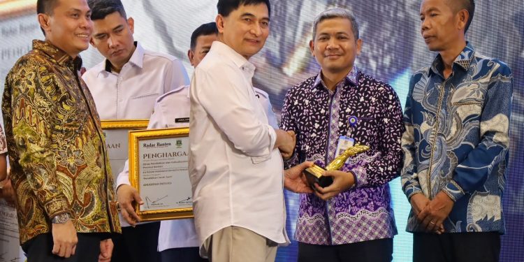 Pemkab Tangerang Raih Tiga Penghargaan Radar Banten Awards 2026