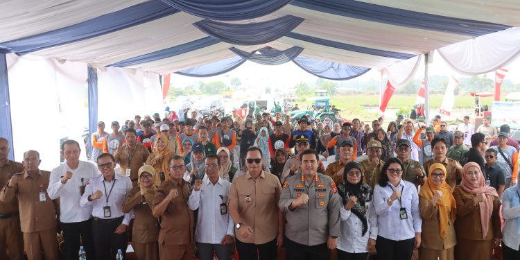 Kapolresta Serang Kota Hadiri Panen Bersama Pertanian Modern PM-ASS Provinsi Banten