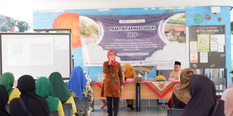 Cegah Risiko Penyakit Degeneratif, Mahasiswa Farmasi Universitas Esa Unggul Edukasi dan Skrining Warga Rawa Buaya