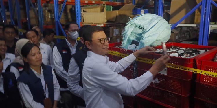BPOM Bongkar Gudang Obat dan Kosmetik Impor Ilegal Senilai Rp 25 Miliar di Kabupaten Tangerang