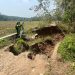 Akses jalan Kecamatan Bojong longsor