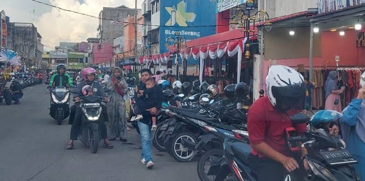 Realisasi parkir Kota Serang