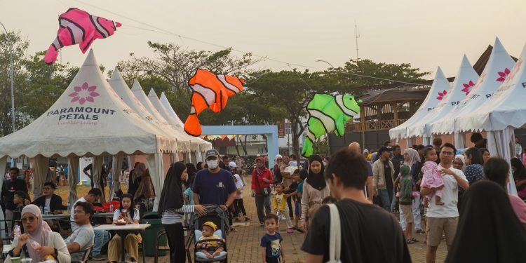 Festival layang-layang