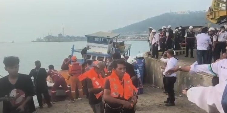 KMP Batumandi terbakar