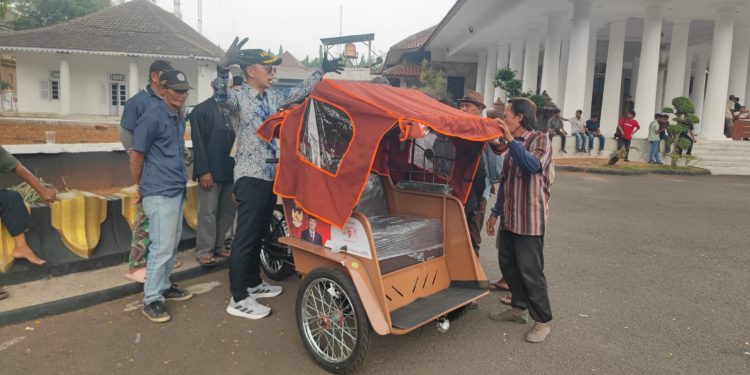 Bantuan becak listrik Presiden Prabowo